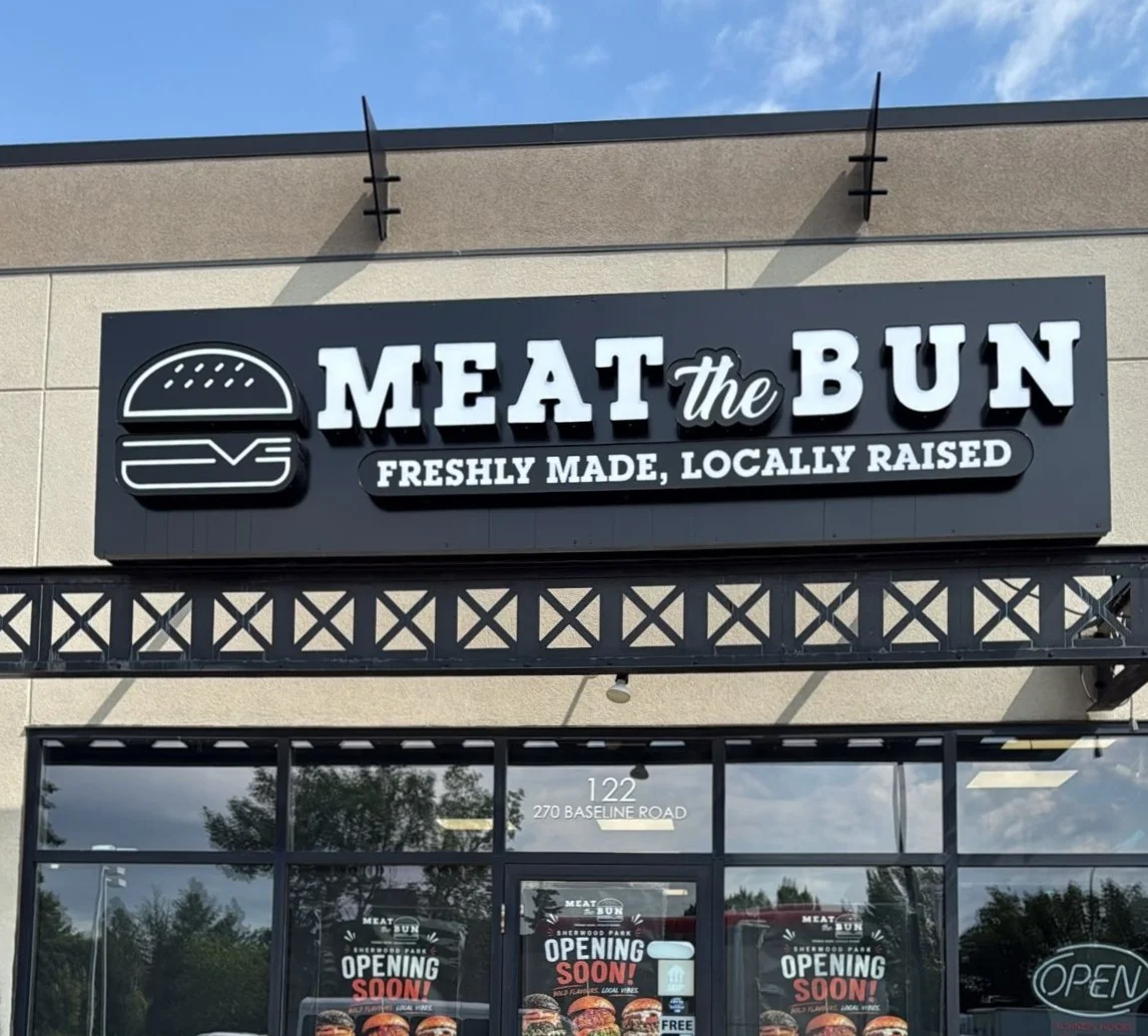 Meat The Bun Sherwood Park – Gourmet Smash Burger Restaurant